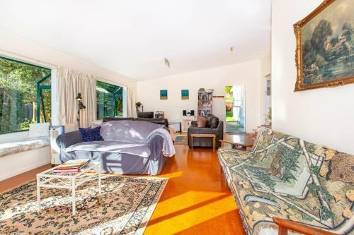 Relax At Raglan - Raglan Holiday Home