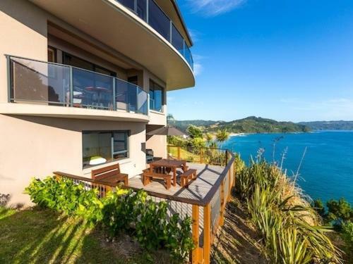 Oceana 21 - Beautiful Holiday Home Tairua