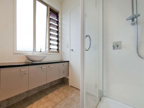 Waterfront Bliss - Tairua Holiday Home