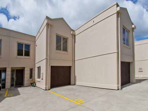 Waterfront Bliss - Tairua Holiday Home