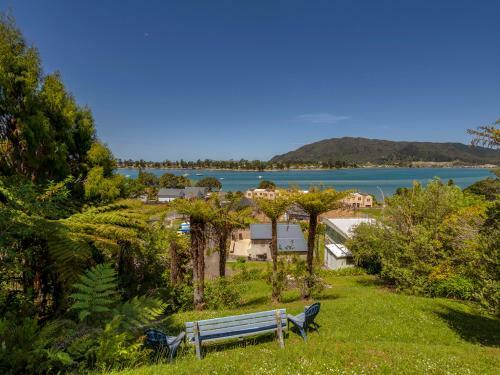 Breakaway - Tairua Bach