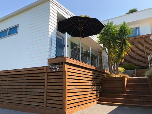 The Beach Pod Studio - Tairua Bach