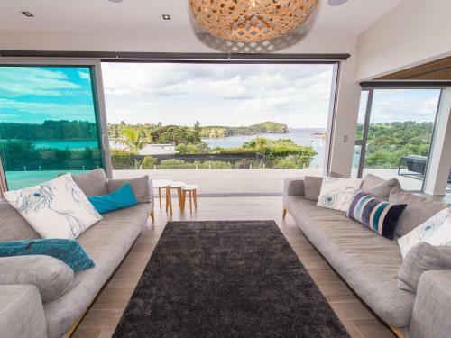 Moonlit Knights - Tutukaka Holiday House