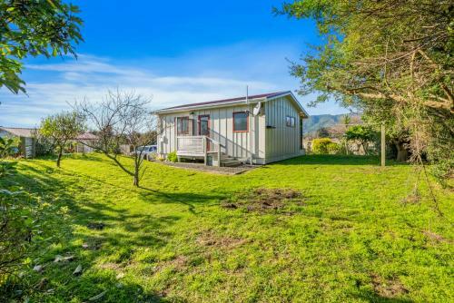 Cottage On Rutherford - Waikanae Beach Holiday Home