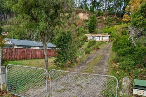A Kiwi Treasure - T?rangi Holiday Home