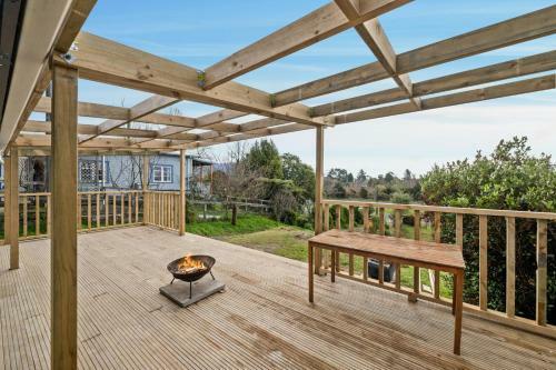 A Kiwi Treasure - T?rangi Holiday Home