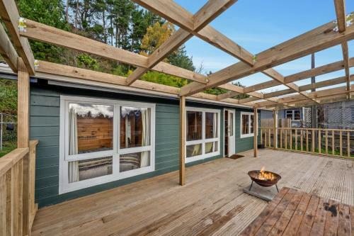 A Kiwi Treasure - T?rangi Holiday Home