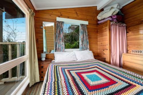 A Kiwi Treasure - T?rangi Holiday Home