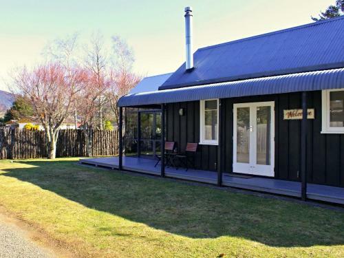 Bluehaven Cottage - Turangi Holiday Home