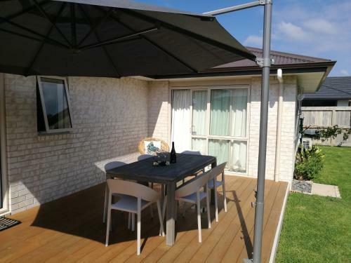 Modern Beach Break - Waihi Beach Holiday Home