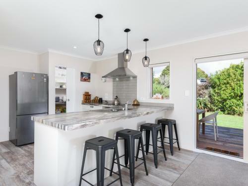Modern Beach Break - Waihi Beach Holiday Home
