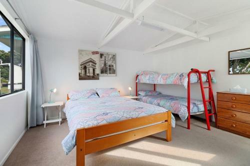 Dillon Oasis - Waihi Holiday Home