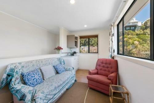 The Bowentown Bach - Waihi Beach Holiday Home