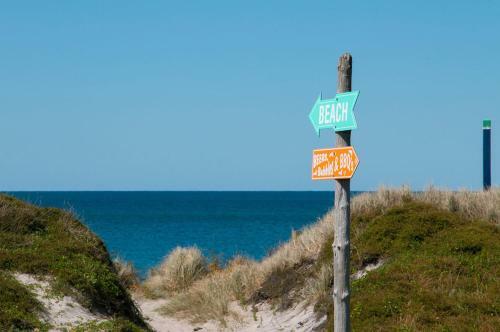 The Bowentown Bach - Waihi Beach Holiday Home