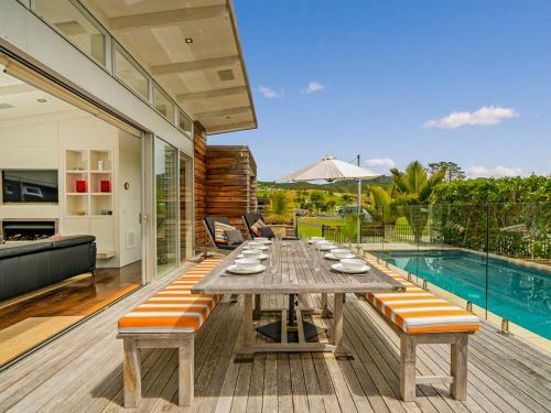 Sun Seekers Paradise - Whangapoua Holiday Home