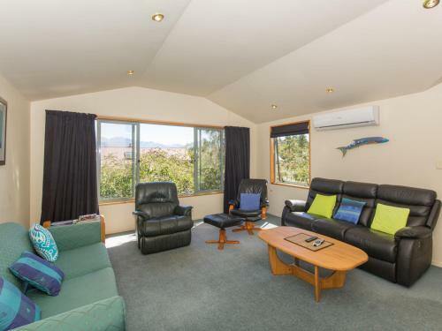 Central Sanctuary - Wanaka Holiday Home