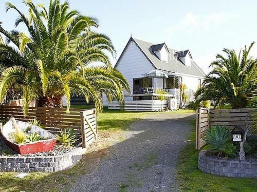 Bliss On Blane - Whangamata Holiday Home