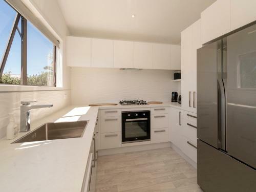 Fun At Whangamata - Whangamata Holiday Home