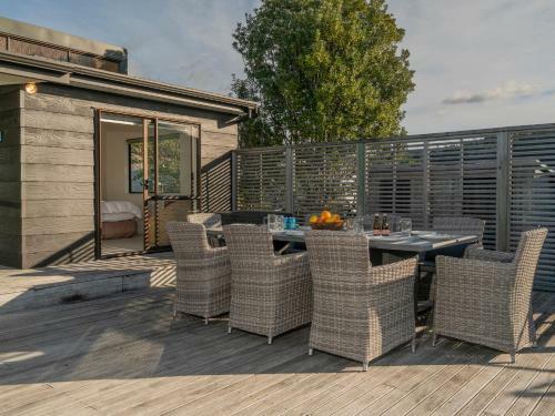 Fun At Whangamata - Whangamata Holiday Home