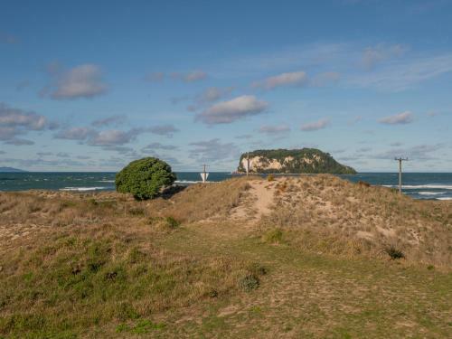 Kotare Beachfront - Whangamata Holiday Unit