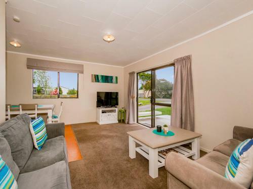 Just Beachy - Whangamata Holiday Home