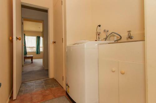 Surf Beach Views - Whangamata Holiday Home