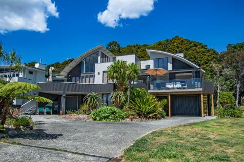 Harnifin - Langs Beach Holiday Home
