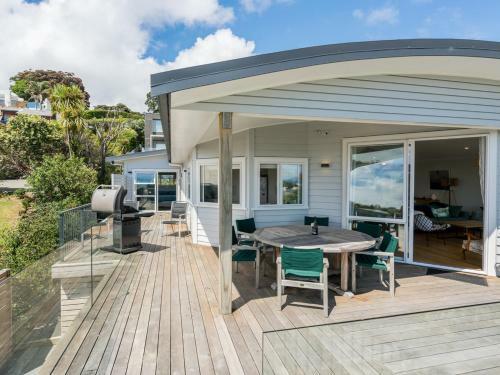 Ocean Oasis - Langs Beach Holiday Home