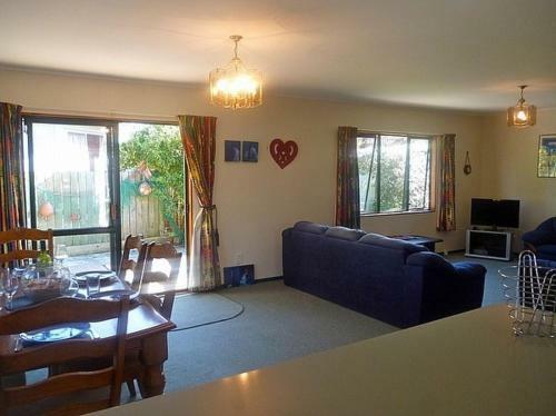 Mercury Bach - Whitianga Bach