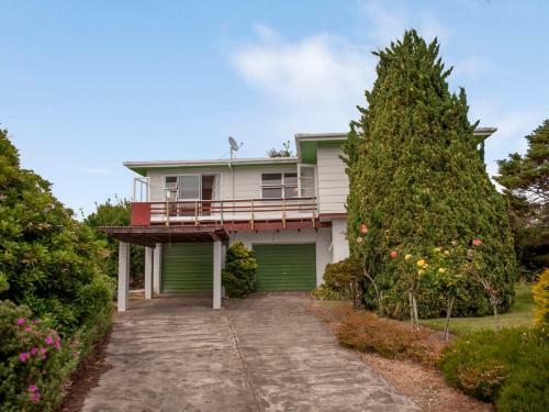 Holiday Haven - Whitianga Bach