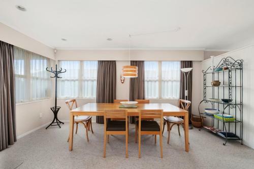 The Birches - Rainbow Point Holiday Home