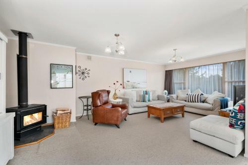 The Birches - Rainbow Point Holiday Home