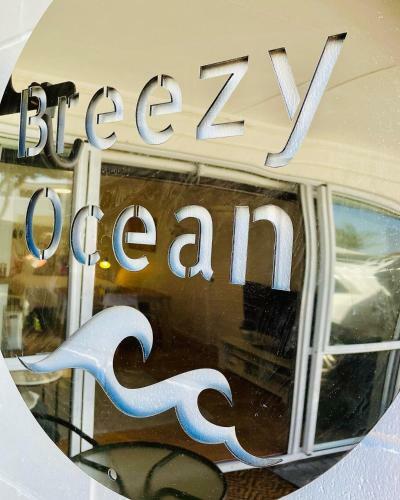 Breezy Ocean - The Perfect Getaway
