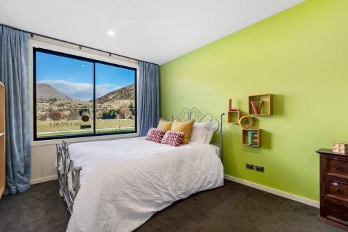 Travellers Retreat Live The Dream