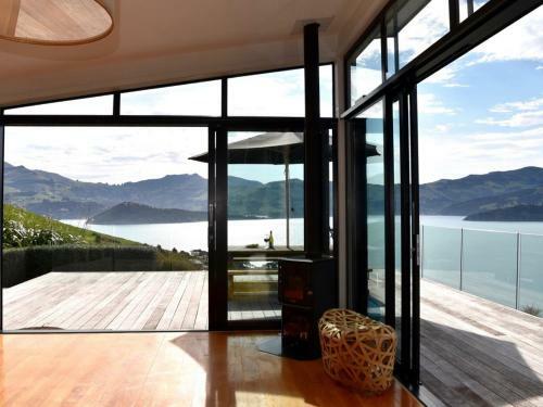 Luxury Views - Akaroa Holiday House