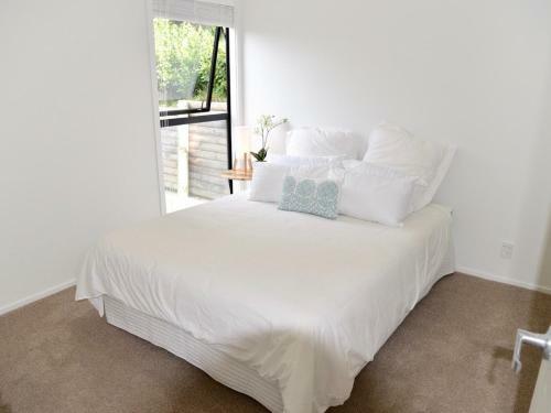 Luxury Views - Akaroa Holiday House