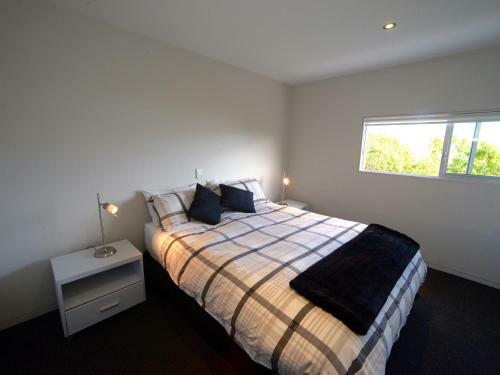 Walnut Retreat - Akaroa Holiday House