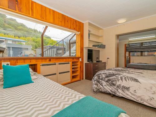 Beachfront Beauty - Opito Bay Holiday Home