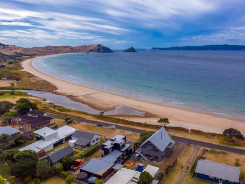 Beachfront Beauty - Opito Bay Holiday Home