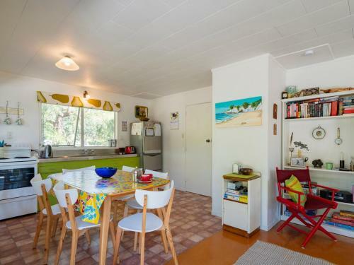 Koru Cabin - Hahei Holiday Home