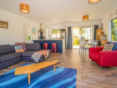 Treehouse - Hahei Holiday Home