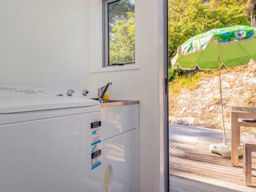 Treehouse - Hahei Holiday Home