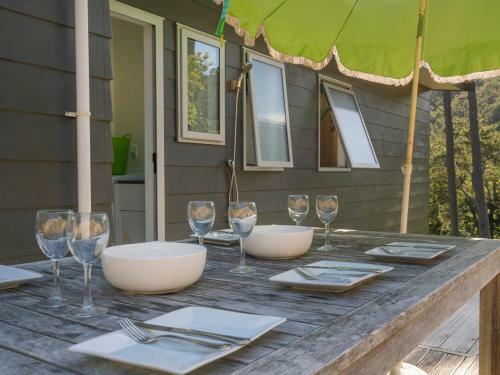 Treehouse - Hahei Holiday Home