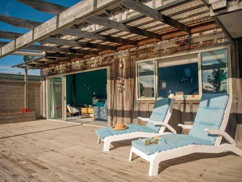 Coro Beach Haven - Hahei Holiday Home