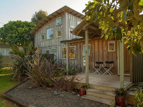 Coro Beach Haven - Hahei Holiday Home