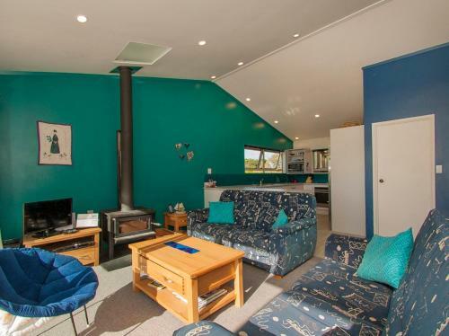 Coro Beach Haven - Hahei Holiday Home