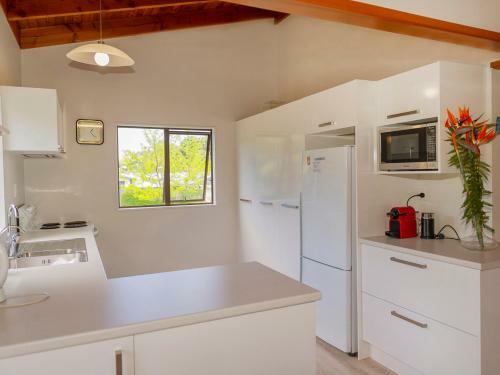 The Bach Retreat - Hahei Holiday House