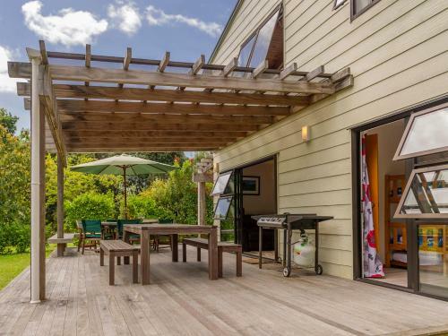 The Bach Retreat - Hahei Holiday House
