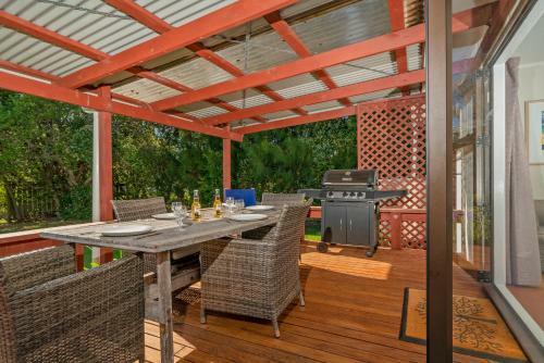 Tui Cottage - Hahei Holiday Bach