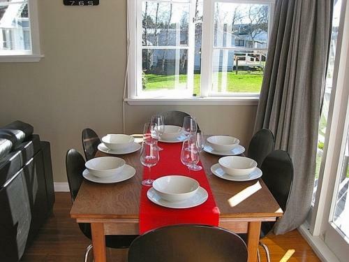 The Mountain Pad - Rangataua Holiday Home